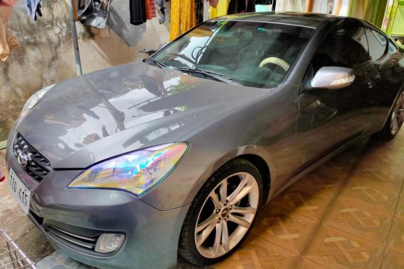 Selling Silver Hyundai Genesis Coupe 2011 in Santa Maria