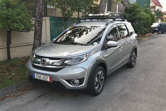 Brightsilver Honda BR-V 2018 for sale in Las Piñas