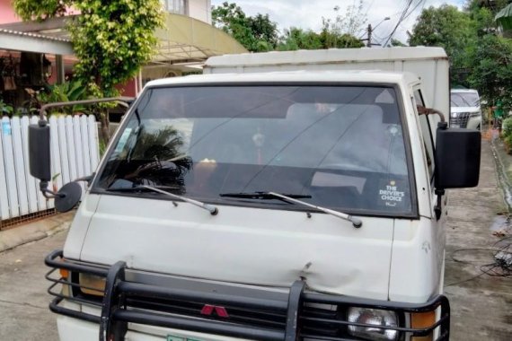 White Mitsubishi L300 1995 for sale in Manila