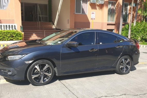 Grey Honda Civic 2017 for sale in Paranaque