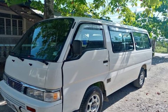 Selling White Nissan Urvan Escapade 2014 in Bulakan