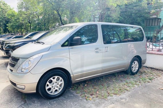 Selling Brightsilver Hyundai Grand Starex 2014 in Muntinlupa