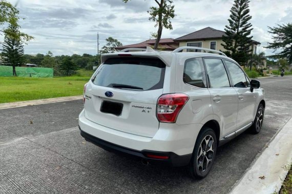 Selling White Subaru Forester 2016 in Las Piñas