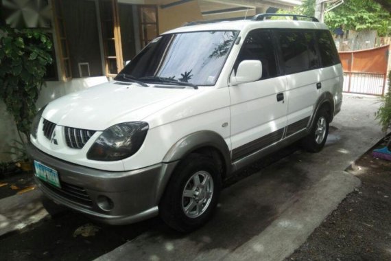 Selling White Mitsubishi Adventure 2008 in Mandaue