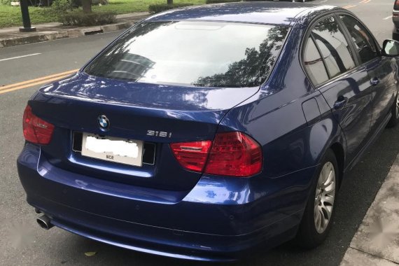 BMW 318i Sedan (A) 2010