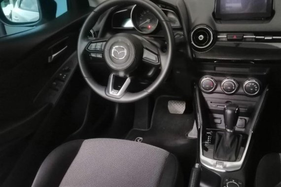 Selling White Mazda 2 2018 in Manila