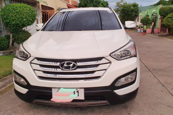 White Hyundai Santa Fe 2005 for sale in Manila