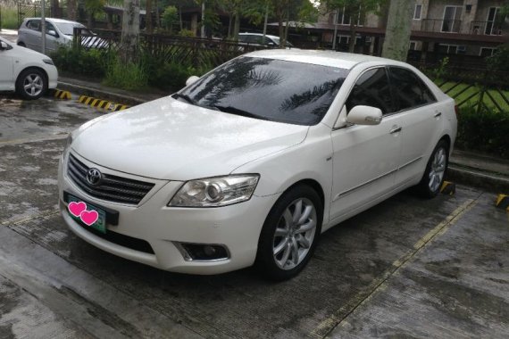 Selling White Toyota Camry 2010 in Bacolod