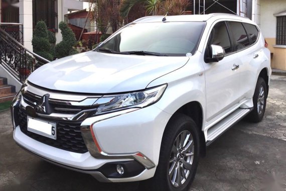 White Mitsubishi Montero Sport 2017 for sale in Valenzuela