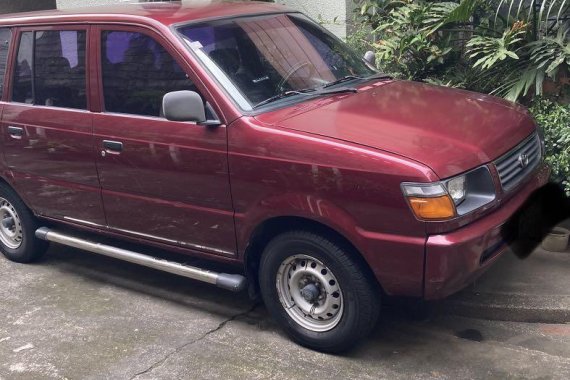 Selling Red Toyota Revo 2000 in Quezon