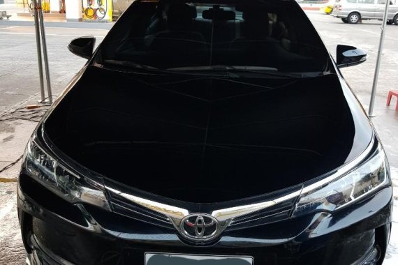 Selling Black Toyota Corolla Altis 2017 in Quezon
