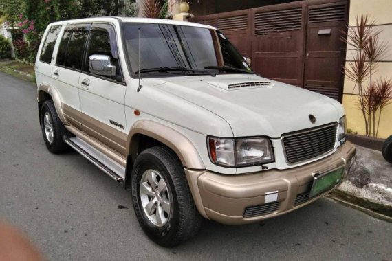 White Isuzu Trooper 2003 for sale in Quezon