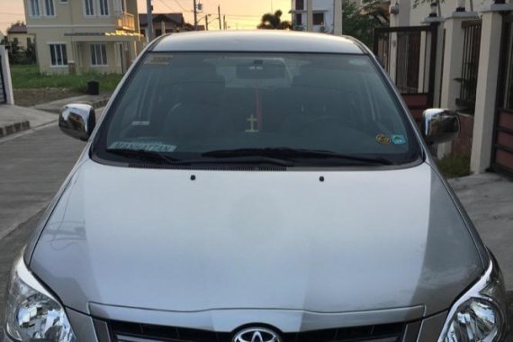 Toyota Innova 2016