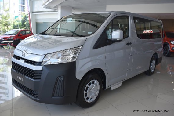 2021 Toyota Hiace Commuter Deluxe 2.8L