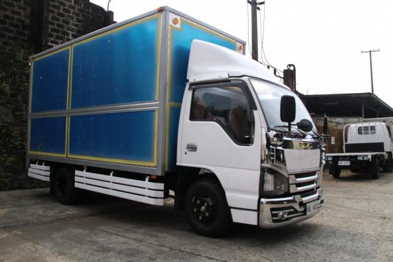 Selling Isuzu Sobida Aluminum Closed Van elf canter