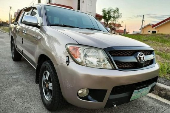 2007 TOYOTA HILUX E