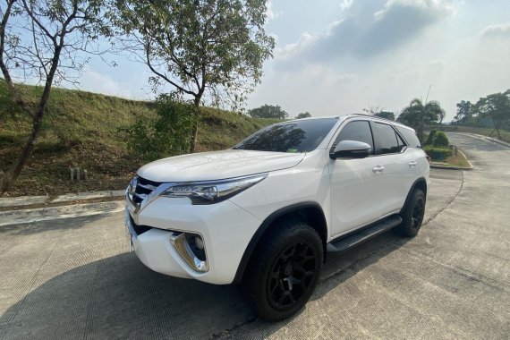 FOR SALE!!! White 2018 Toyota Fortuner  2.7 G Gas A/T affordable price
