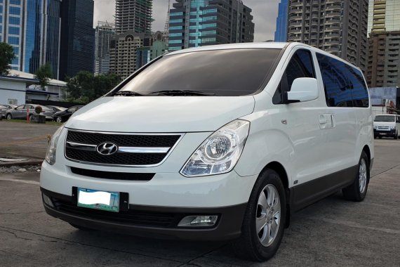 White 2009 Hyundai Grand Starex HVX forr sale