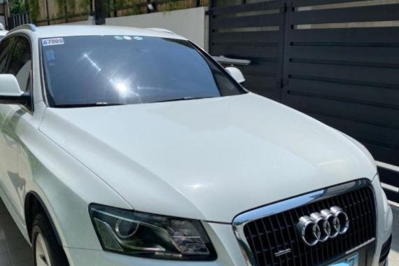 Selling White Audi Quattro 2012 in Manila