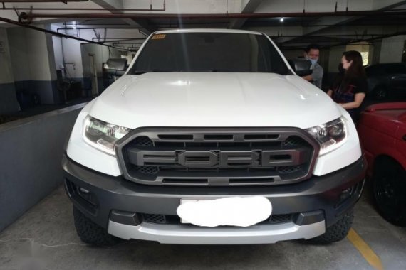 White Ford Ranger 2019