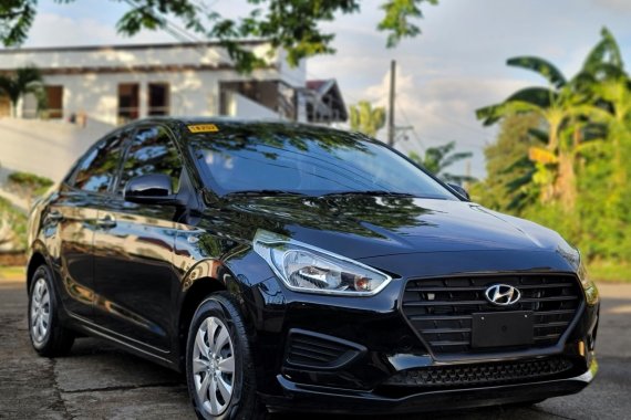  Selling second hand 2020 Hyundai Reina Sedan