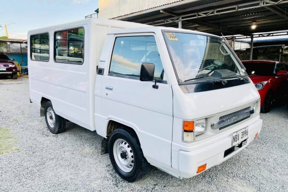 Selling used 2017 Mitsubishi L300 FB DELUXE DUAL AIRCON MT FRESH UNIT