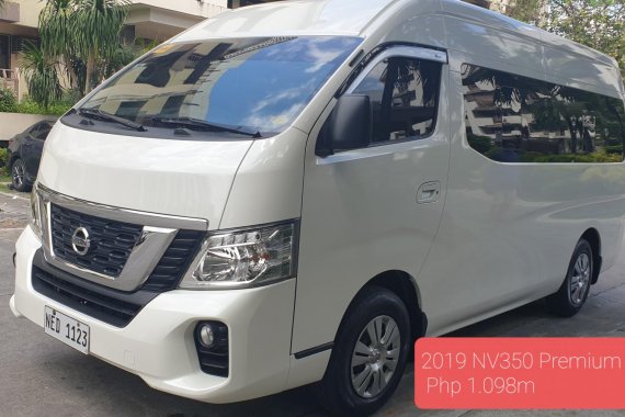 Pre-owned Pearlwhite 2019 Nissan NV350 Urvan 2.5 Premium 15-seater MT for sale