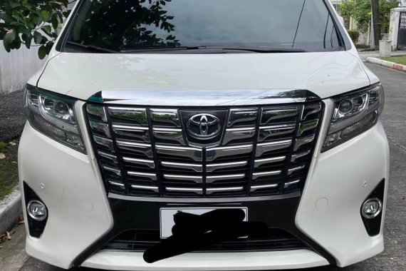 Pearl White Toyota Alphard 2017 for sale in Makati