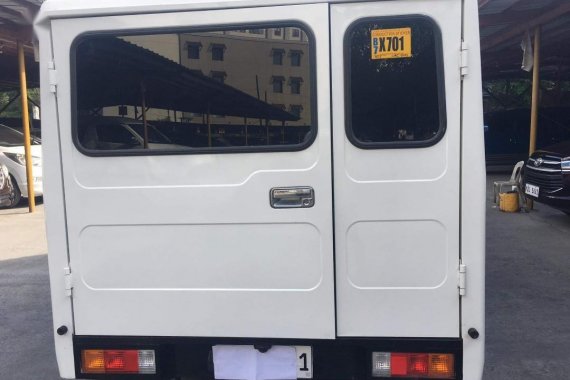 Selling White Mitsubishi L300 2021 in Pasig