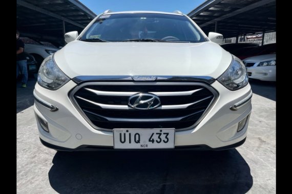 Selling White Hyundai Tucson 2012 in Las Piñas