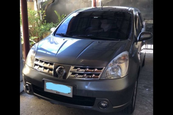 Selling Silver Nissan Grand Livina 2012 in Quezon