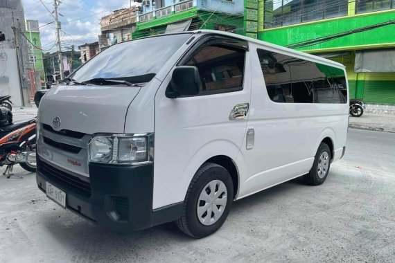 Toyota Hiace 2016
