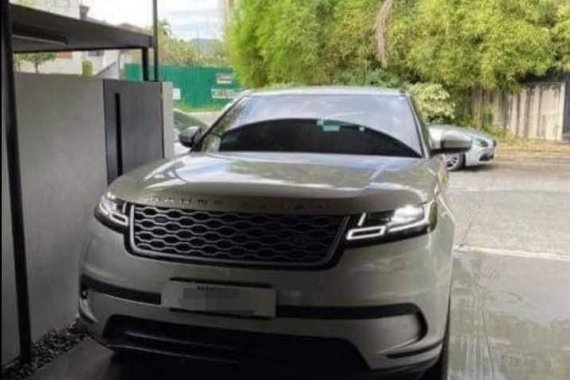 Selling Silver Land Rover Range Rover Velar 2018