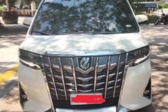 Sell White 2019 Toyota Alphard 