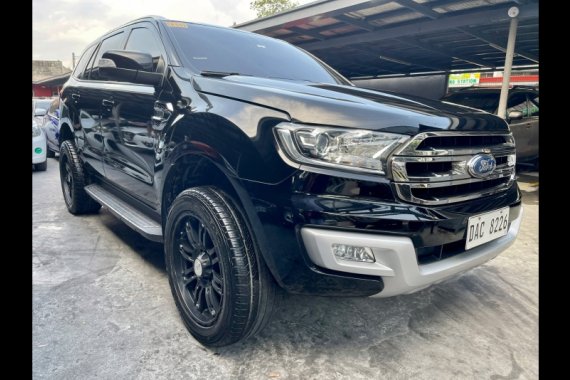 Selling Ford Everest 2018 SUV