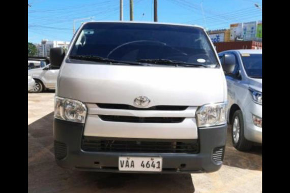 Selling White Toyota Hiace 2018 in Caloocan