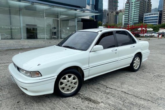 Selling Mitsubishi Galant 1992