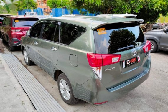 Selling Toyota Innova 2020