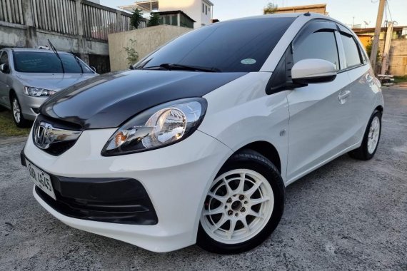 Selling White Honda Brio 2015 