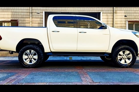 White Toyota Hilux 2017 for sale in Cainta