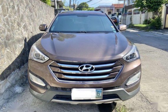 Selling Hyundai Santa Fe 2013