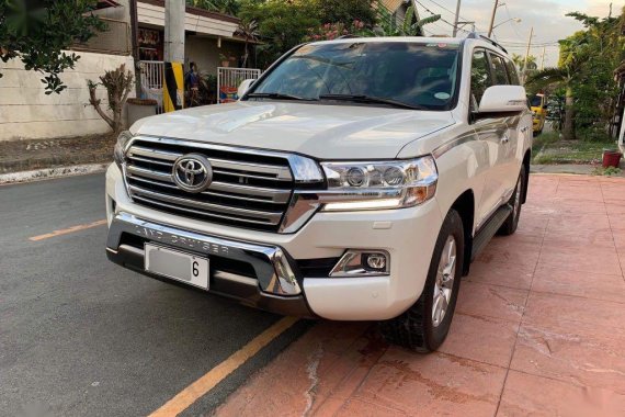 Sell White 2016 Toyota Land Cruiser