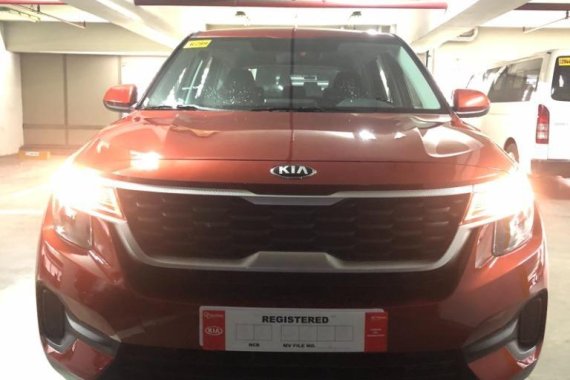 Orange Kia Seltos 2019