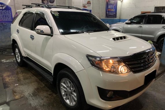 Selling White Toyota Fortuner 2014