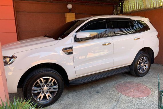 Selling Ford Everest 2017