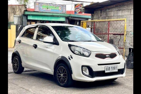 White Kia Picanto 2014 for sale in Marikina