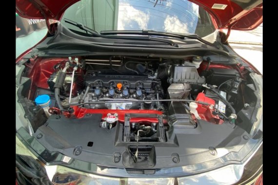Selling Red Honda HR-V 2019 in Makati