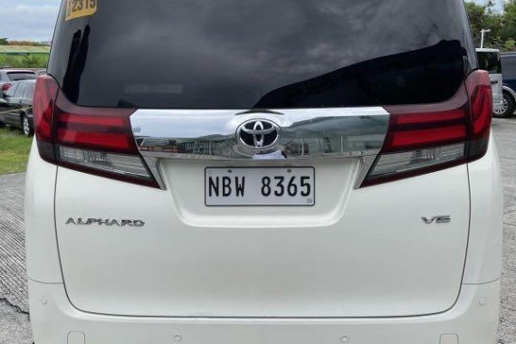 Pearl White Toyota Alphard 2016