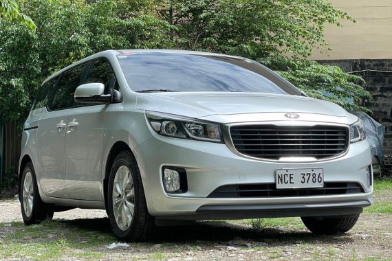 Selling Kia Carnival 2016