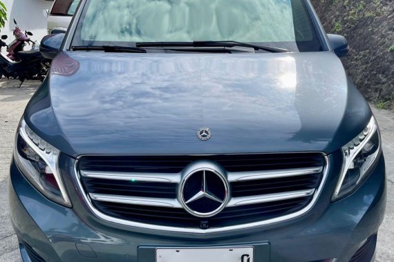 Selling Mercedes-Benz V-Class 2018